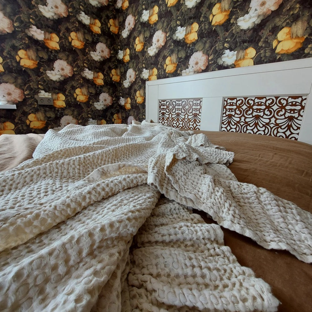 Linen Ruffle Blanket/ Waffle Throw/ Organic Linen/ Bedspread/ Wrap/ Flax Plaid/ Linen Bedding